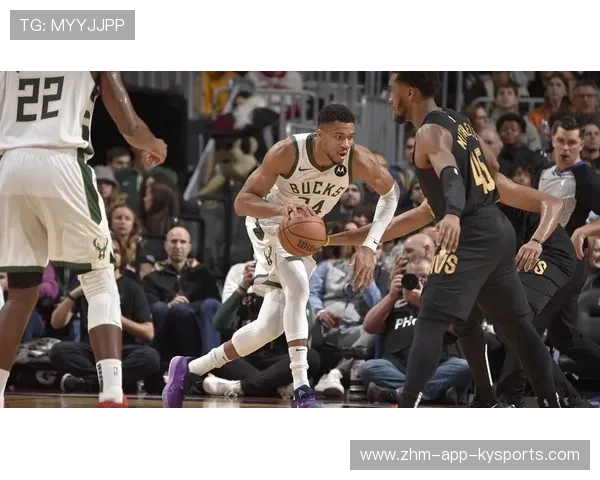 字母哥连砍30+，雄鹿轻松拿下公牛